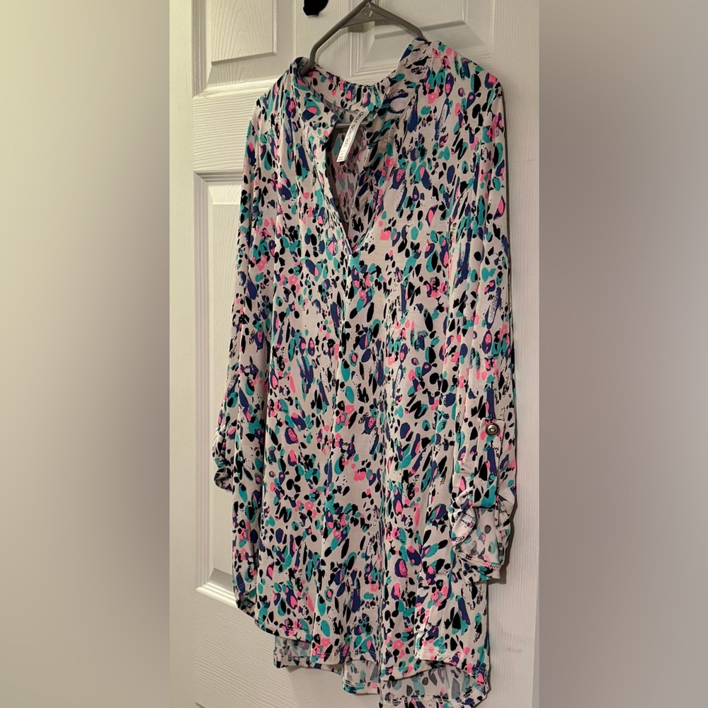Colorful Printed V-Neck Top - Picture 4 of 5
